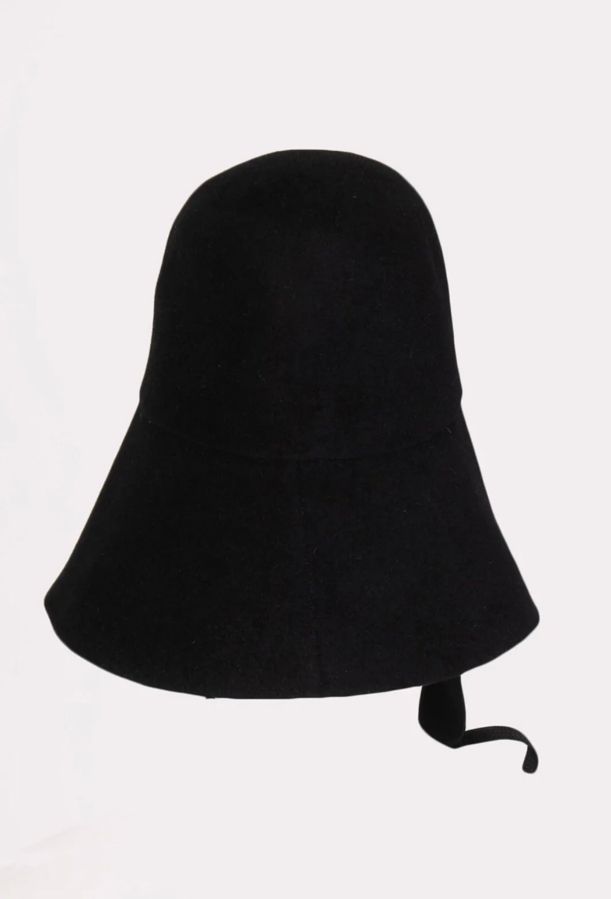 $945 VALENTINO GARAVANI Bucket Hat Size M Contrast Felt Chin Strap Wide Brim