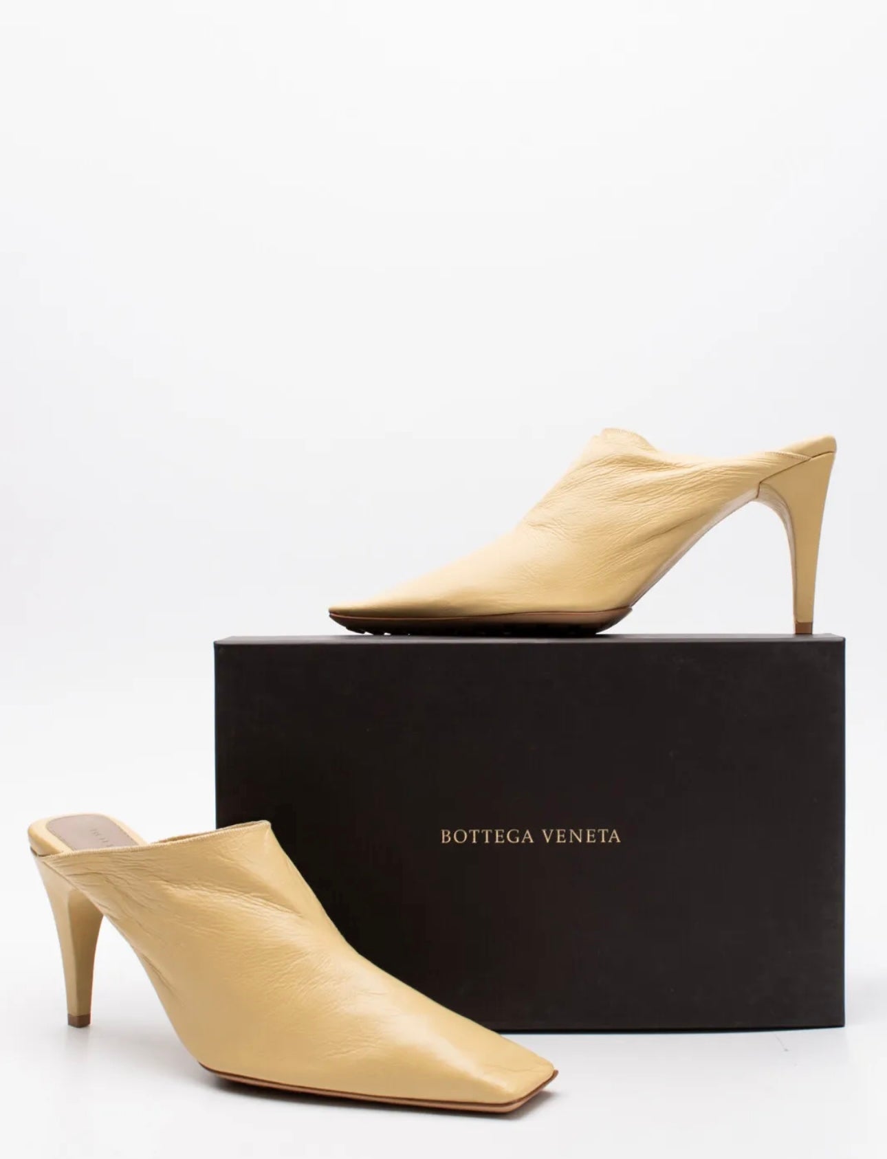 $735 BOTTEGA VENETA Crunch Lux Leather Mule Shoes US8 EU38 UK5 Rubber Nubs