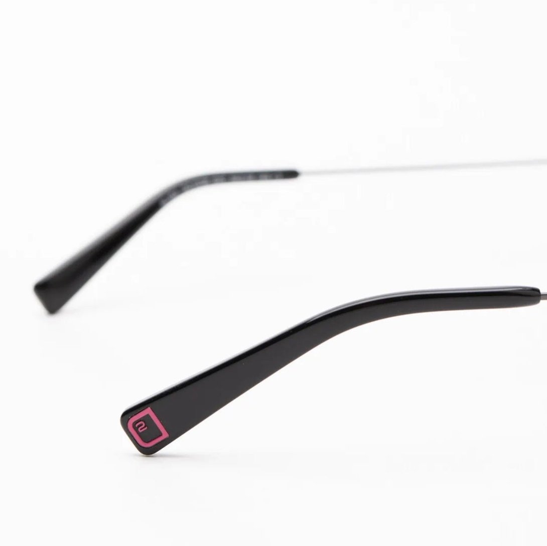 $350 DSQUARED2 Cat Eye Sunglasses Black Tinted Lenses Thin Temples