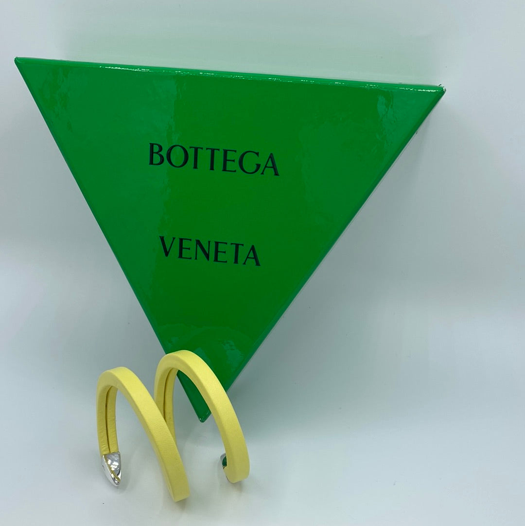 $620 BOTTEGA VENETA Leather & 925 Silver Coil Wrap Bracelet Engraved Snake