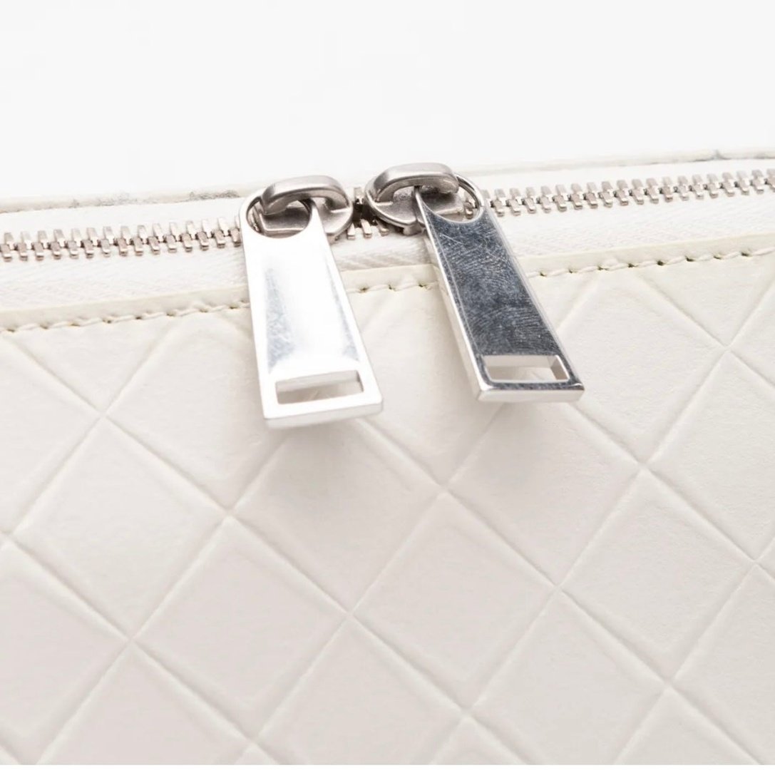 $650 BOTTEGA VENETA Leather Clutch Bag Embossed Intrecciato Zipped. Made in Italy
