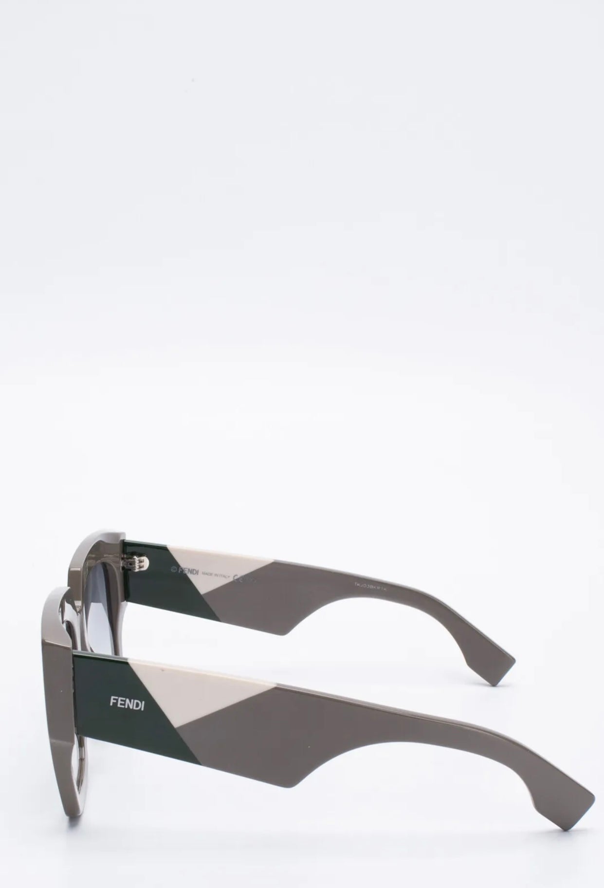 $550 FENDI FF 0263/S Square Butterfly Sunglasses Gradient Lenses Logo Sides
