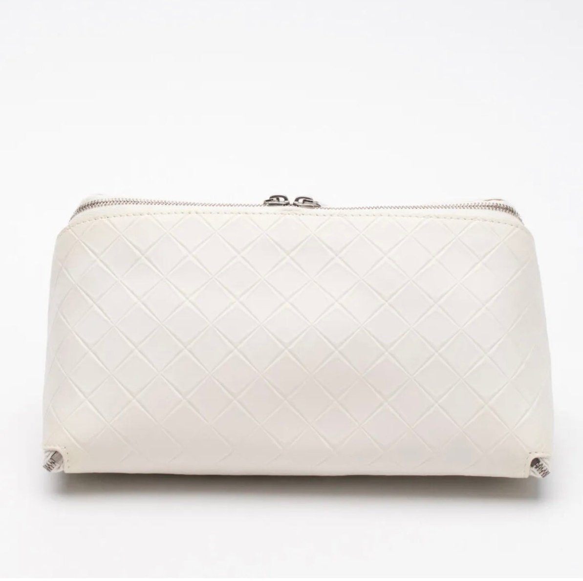 $650 BOTTEGA VENETA Leather Clutch Bag Embossed Intrecciato Zipped. Made in Italy