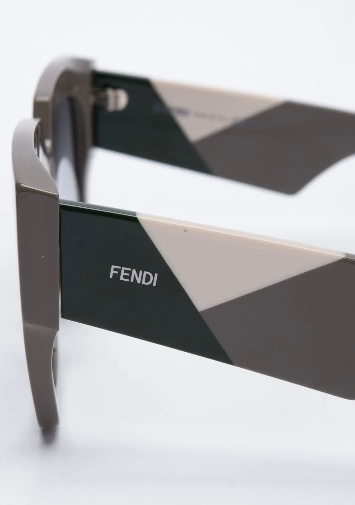 $550 FENDI FF 0263/S Square Butterfly Sunglasses Gradient Lenses Logo Sides