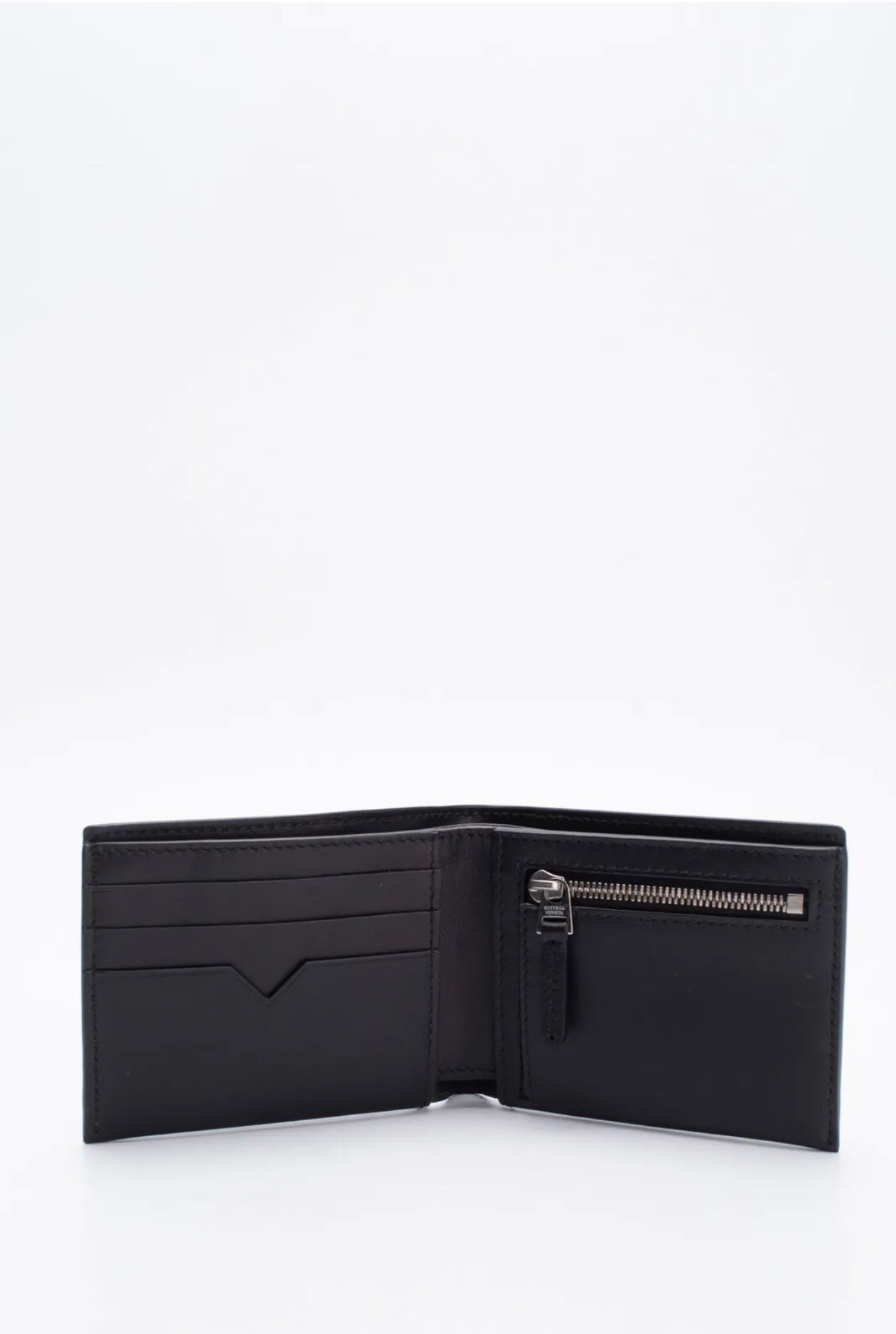 $650 BOTTEGA VENETA Leather Bifold Wallet Black Card Pockets Made in Italy