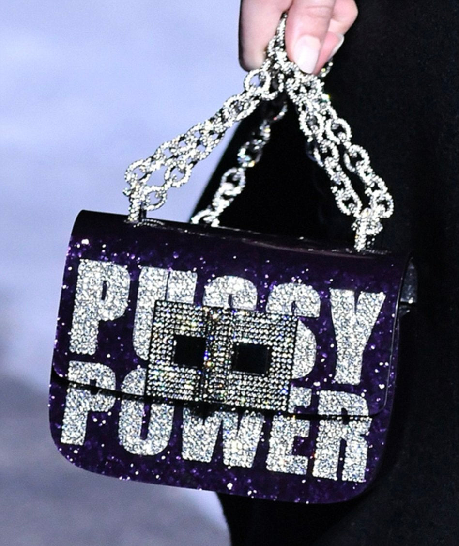 $15500 TOM FORD Limited Edition, Very Rare Collectible Glitter Shoulder Bag Rhinestones Slogan Chain Strap Turnlock
